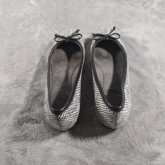 Stuart Weitzman Shoes Womens 8 M Geometric Ballet Flats Bow Black White - Picture 4 of 8